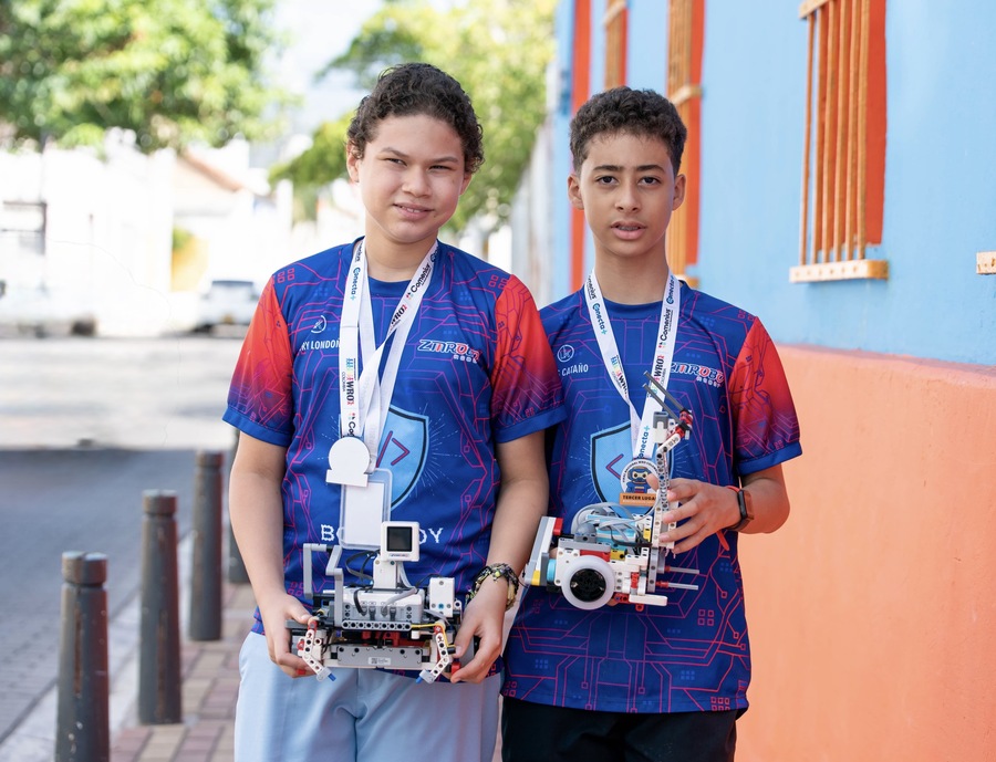 “La robótica es nuestra vida”: estudiantes vallenatos que representarán a Colombia en torneo continental de robótica