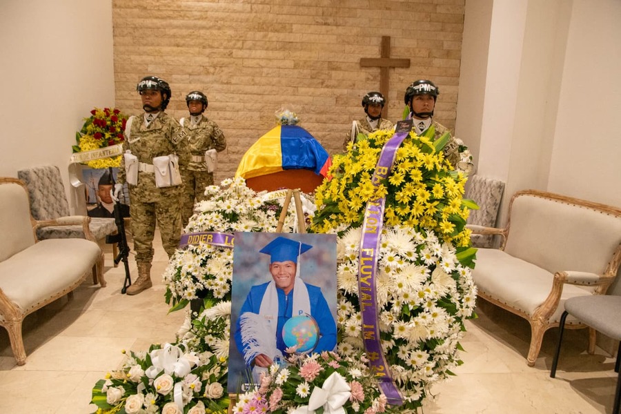 “Que haya paz y que no caigan más jóvenes inocentes”: madre de infante de marina vallenato asesinado en Buenaventura