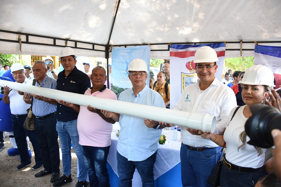 Emdupar siembra esperanza con la instalación de 8.000 metros de tubería