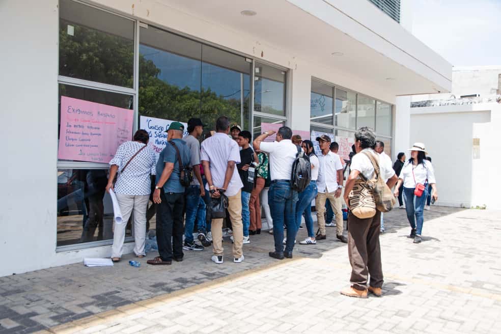 Con plantón en Valledupar, consejos comunitarios del Cesar exigen autonomía para avalar rectores en colegios de sus territorios