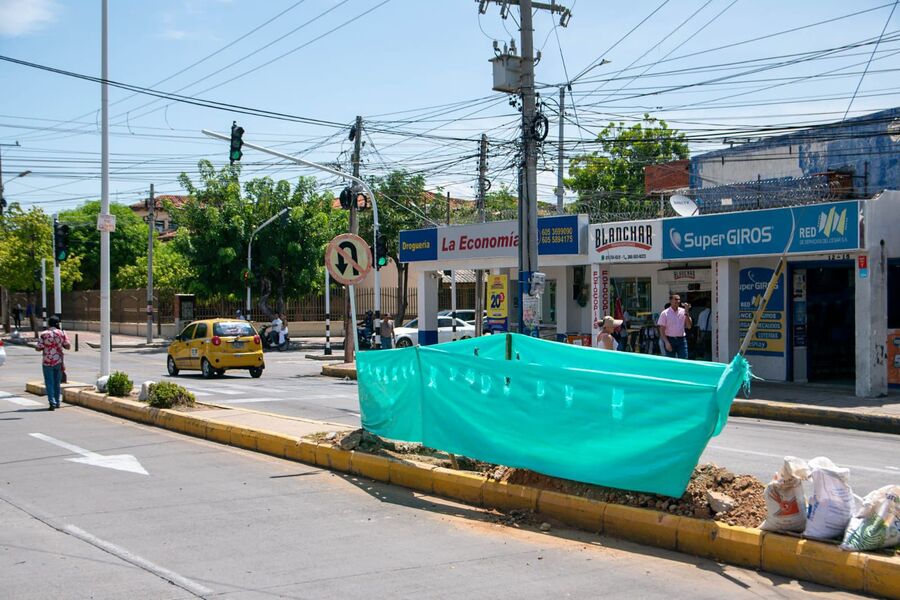 Cámara de fotodetección en la calle 16 con carrera 12, a la altura del Banco Av Villas.