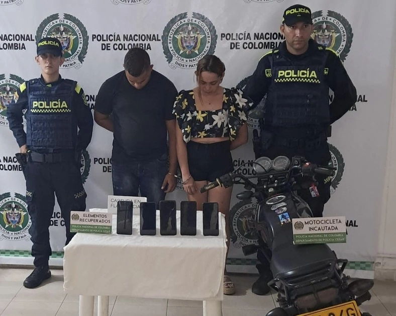 Él irá a prisión y ella a casa por cárcel: judicializada pareja capturada por robo de celulares en Valledupar