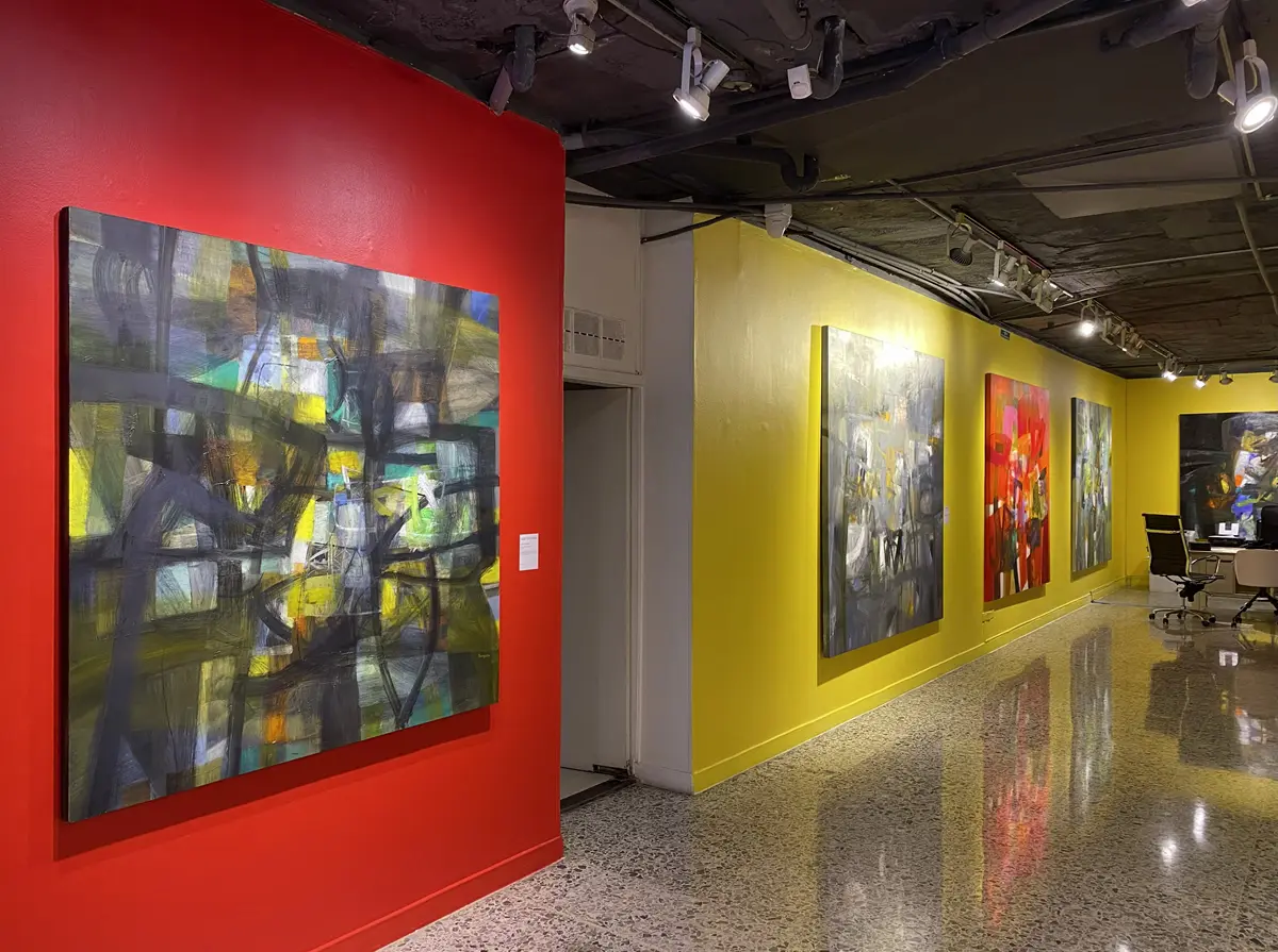 El Museo Casa Cuadrada muestra al público 111 obras que evocan las tragedias ambientales colombianas. Foto: suministrada.