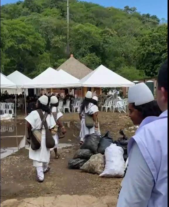 Entrada-de-los-arhuacos-a-la-Casa-Indígena.