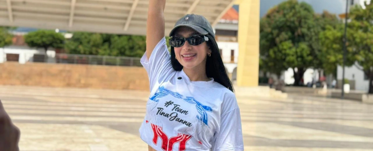 Tina Janna durante la entrevista realizada en Valledupar, donde pidió el apoyo de los ciudadanos para ingresar a La Casa de los Famosos. Foto: Cortesía.