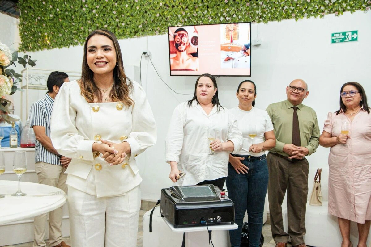  Angélica Aguilar es médica egresada de la Universidad del Norte y especialista en Medicina Estética.  FOTO: CORTESÍA.