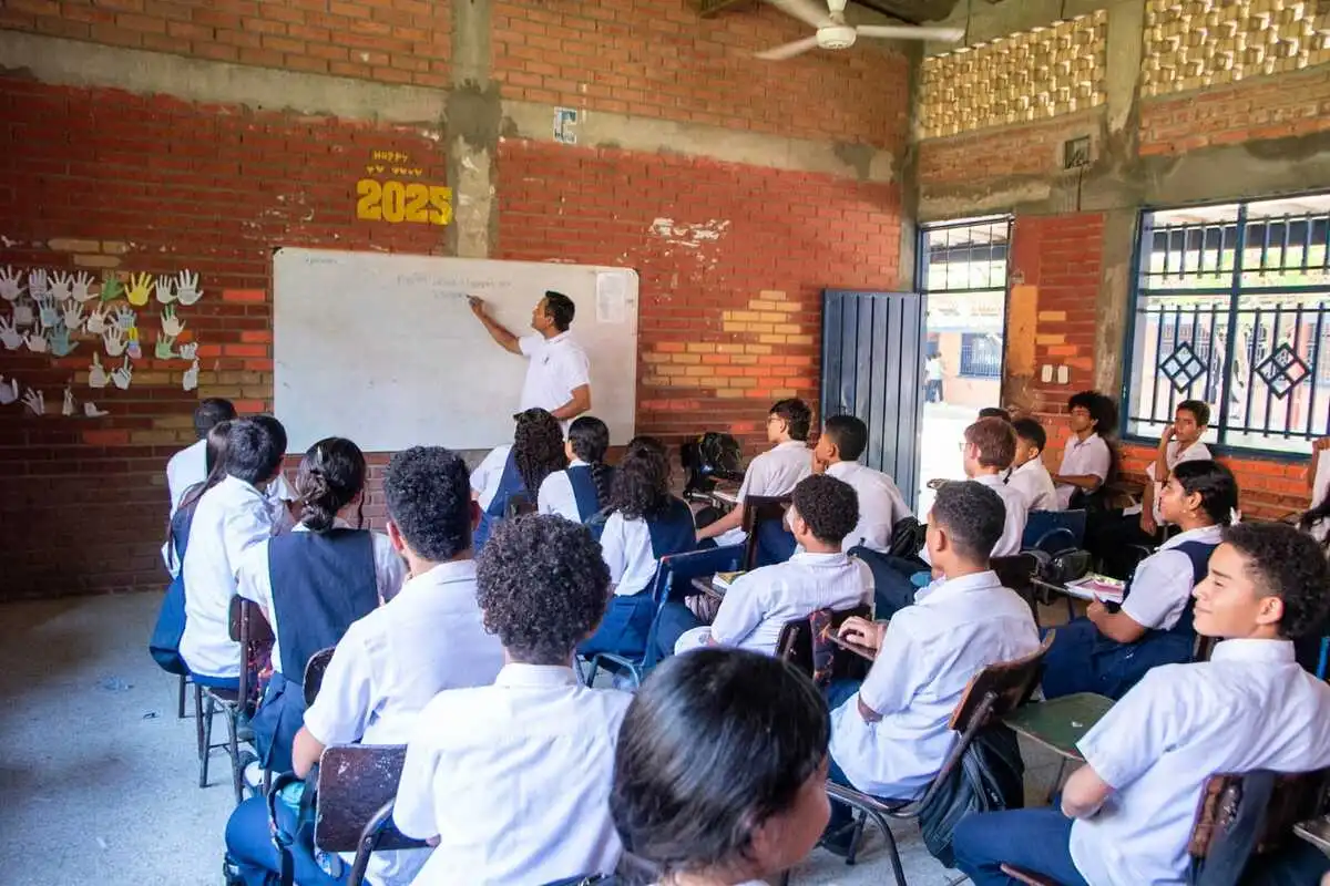Colegios de Valledupar vuelven a recibir a más de 100.000 estudiantes: ¿cómo se garantiza la alimentación escolar hasta diciembre?