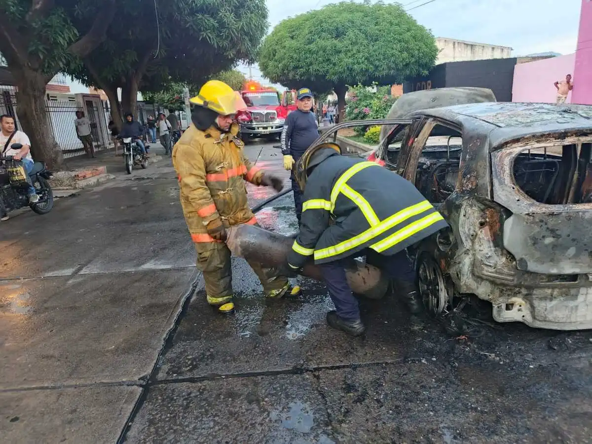 Explosión de taxi en Valledupar dejó dos personas heridas