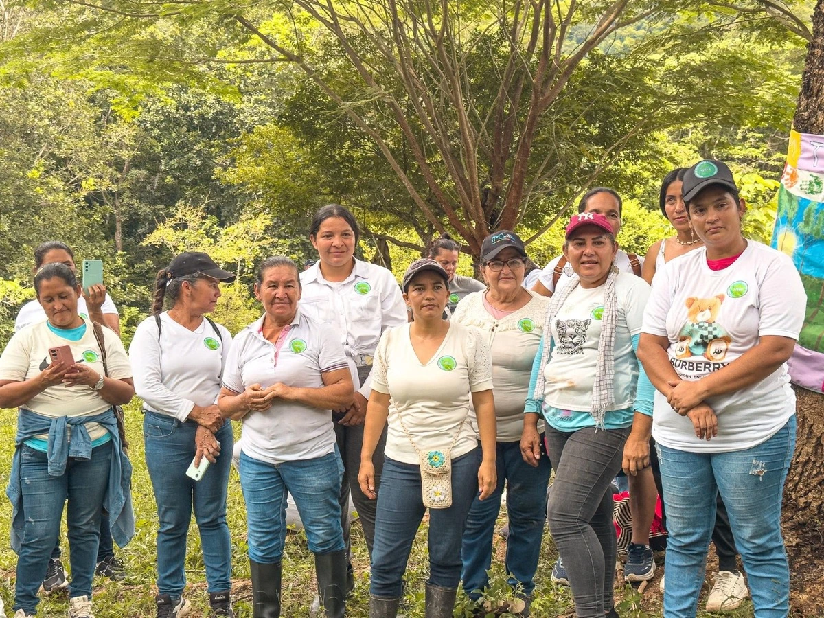 Mujeres víctimas del conflicto transforman su futuro con la entrega de tierras en Pailitas
