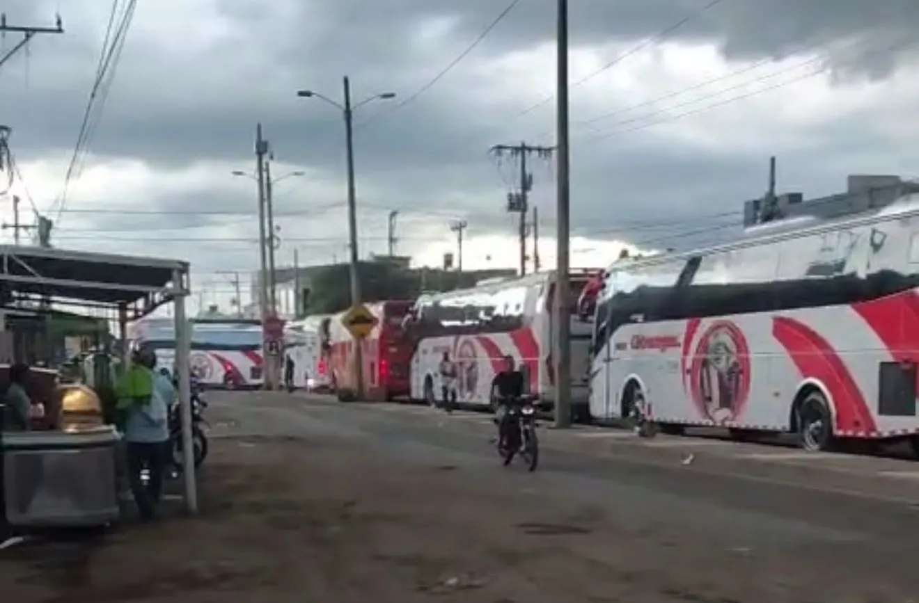 web Indìgenas-arhuacos-bloquean-en-Bosconia.