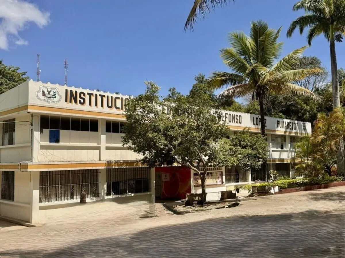 La institución educativa tiene más de 50 años de historia y es el plantel con mayor número de estudiantes.