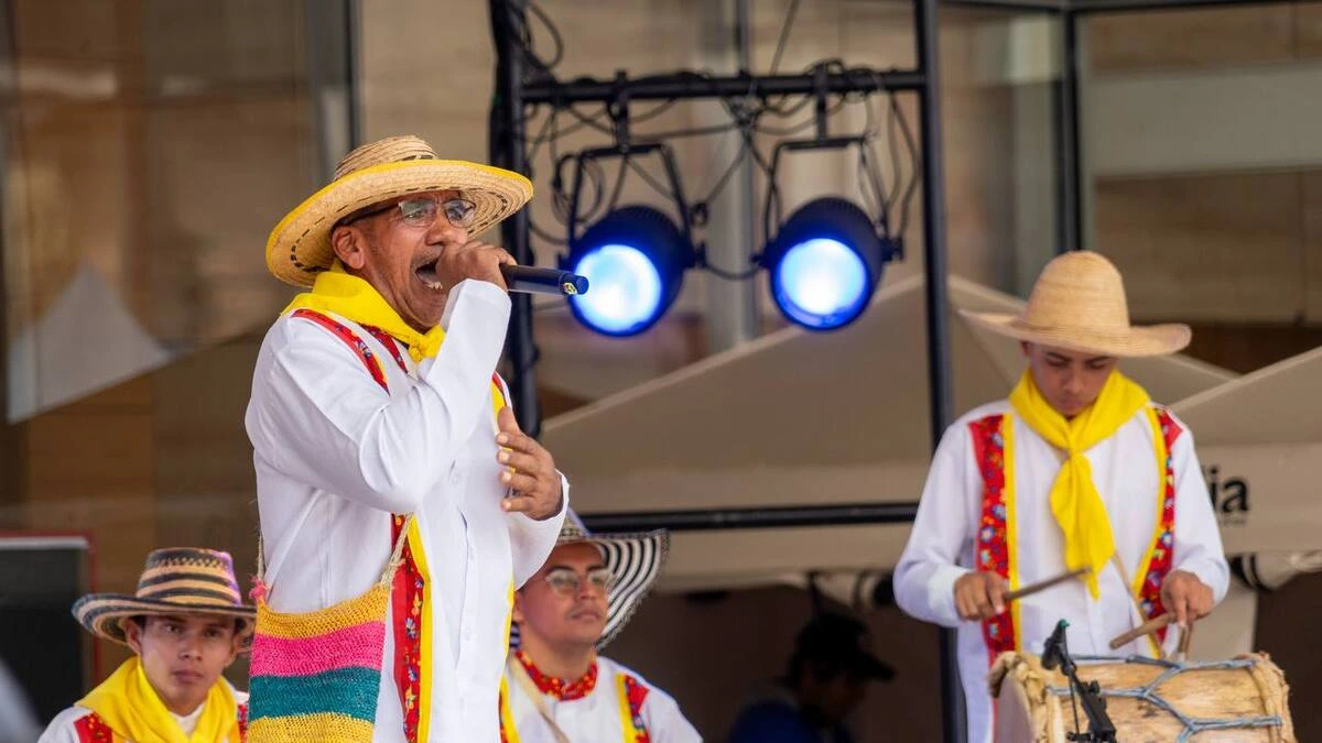 Pablo Elías Gómez, cantante y gestor cultural de Puerto Patiño, Cesar.