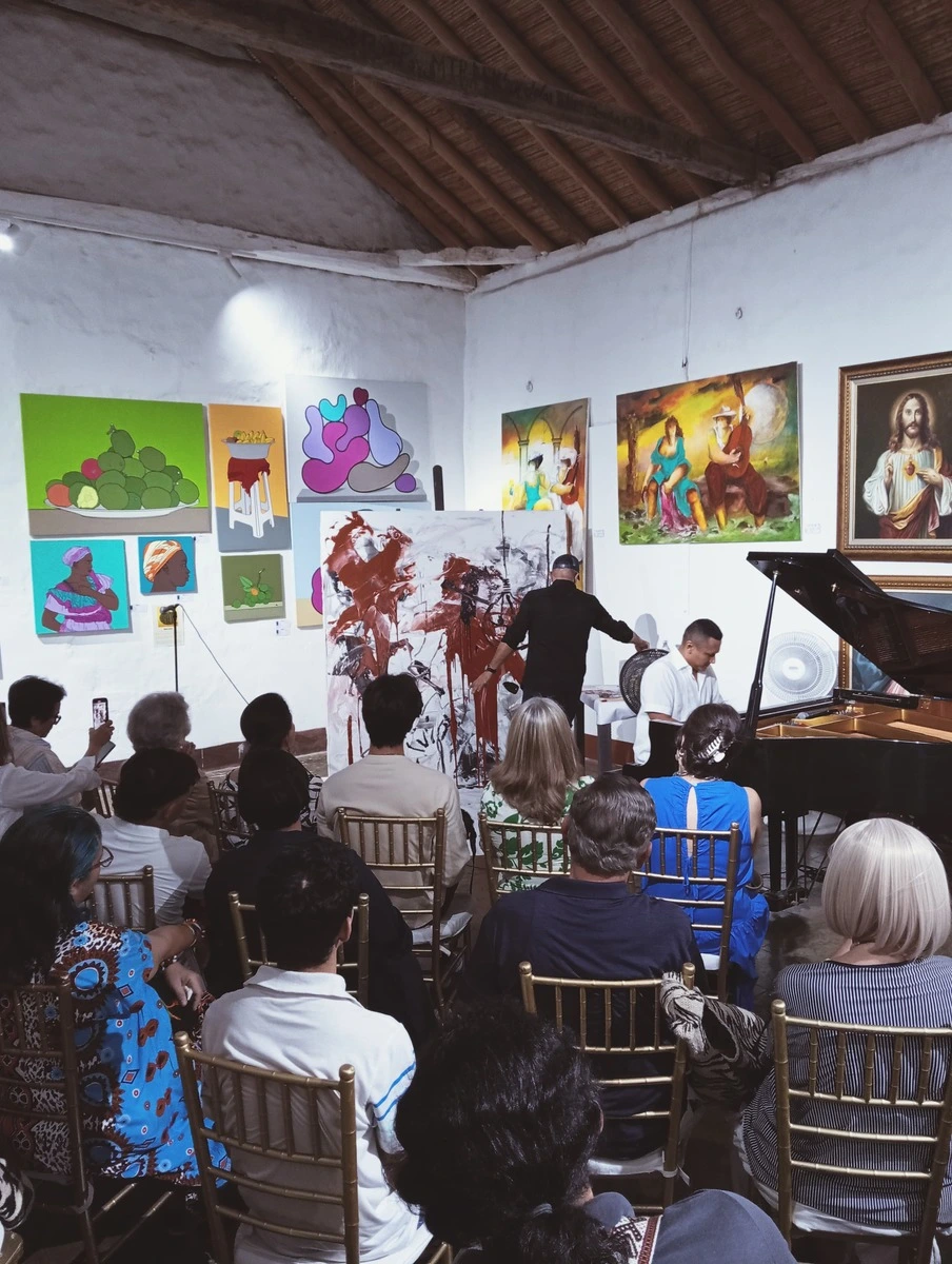 Los visitantes recorrerán las salas y exposiciones de Artva 2025 gratuitamente, con la posibilidad de disfrutar del arte contemporáneo en diferentes espacios satélites de Valledupar.