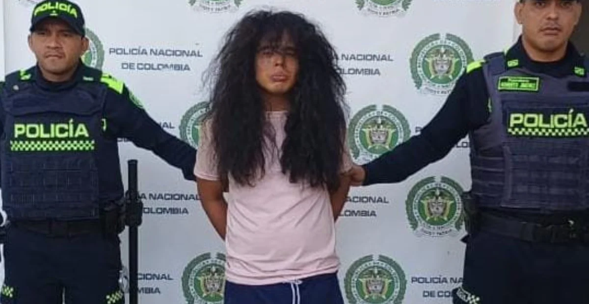 El presunto abusador fue entregado a la Fiscalía tras ser sorprendido en flagrancia por familiares del menor. Foto: Policía.