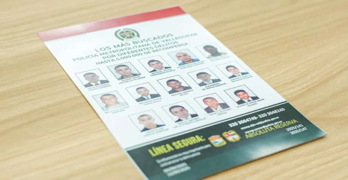 El alcalde Ernesto Orozco presentó el nuevo cartel de los más buscados y la macrocomparadora balística que reforzará las investigaciones en Valledupar. Foto: Jesús Ochoa.