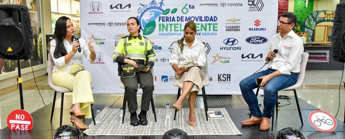 En el marco de la inauguración de la Feria tuvo lugar un foro para todos los vallenatos. Foto: Jesús Ochoa.