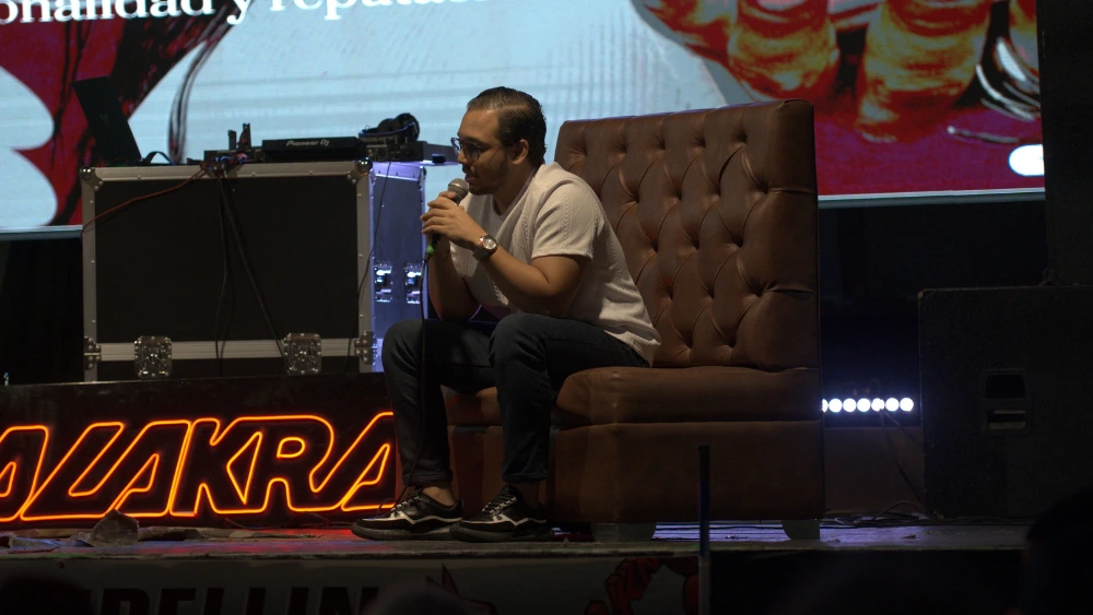 El abogado especialista en derechos de autor, Andrés Uhía, aconsejó a los artistas urbanos de Valledupar.