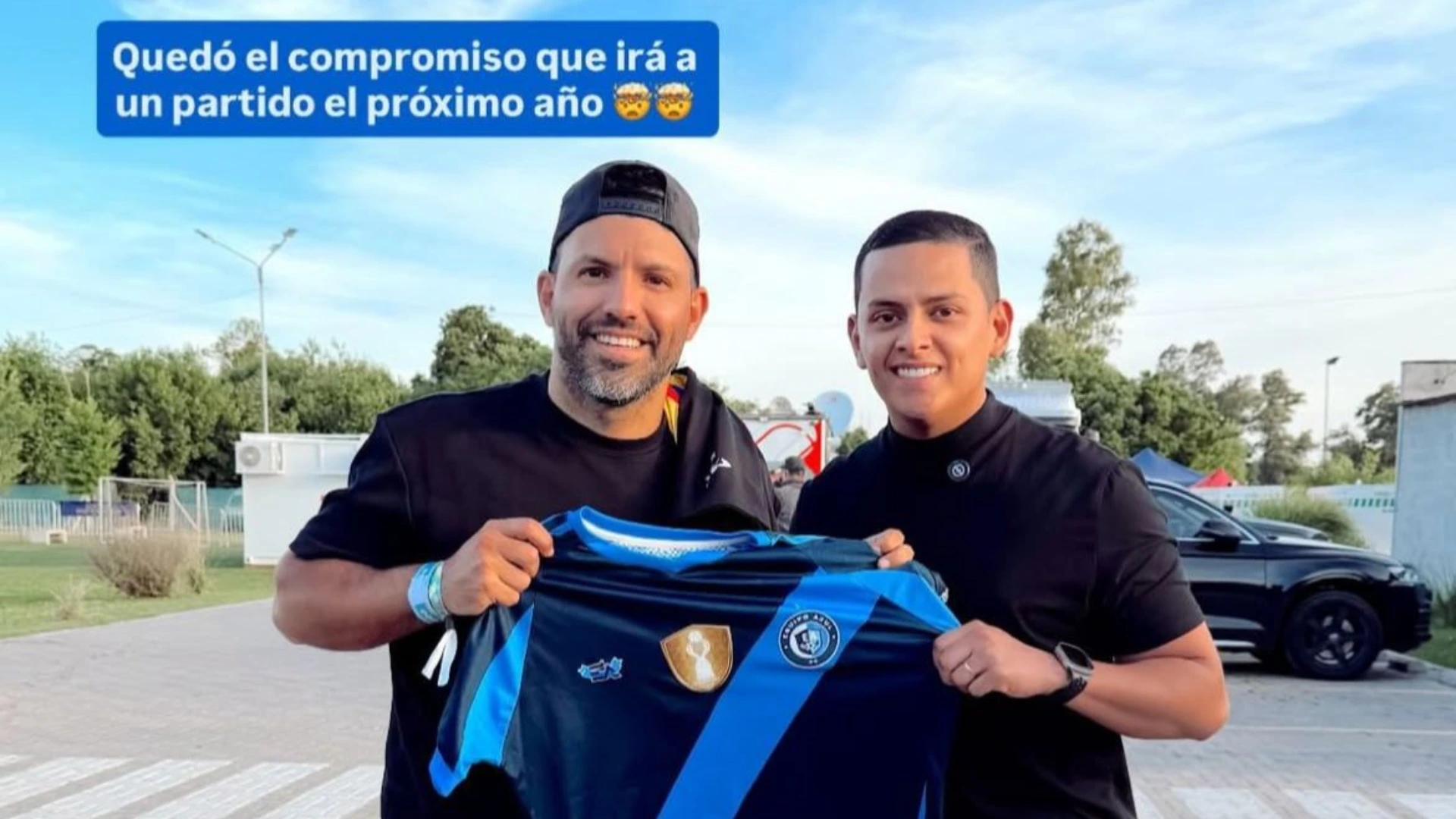 Sergio ‘Kun’ Agero y Alinson González con la camiseta de Equipo Azul.