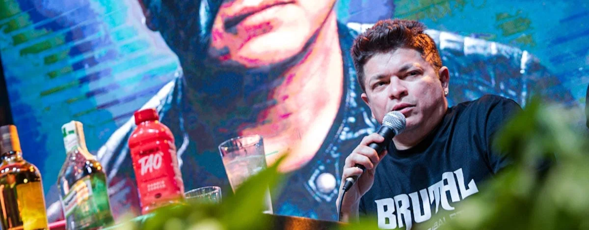 Mono Zabaleta recordó sus inicios en la música durante la rueda de prensa. FOTO: JESÚS OCHOA/EL PILÓN.