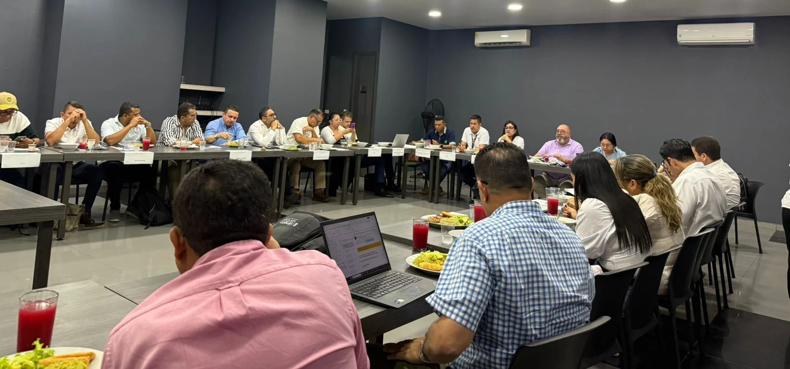 Mesa-de-mineros-en Valledupar