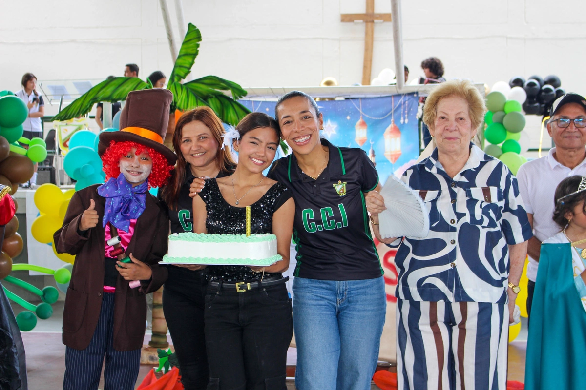 El Colegio Colombo Inglés cumplió el 30 de octubre 52 años de fundación.