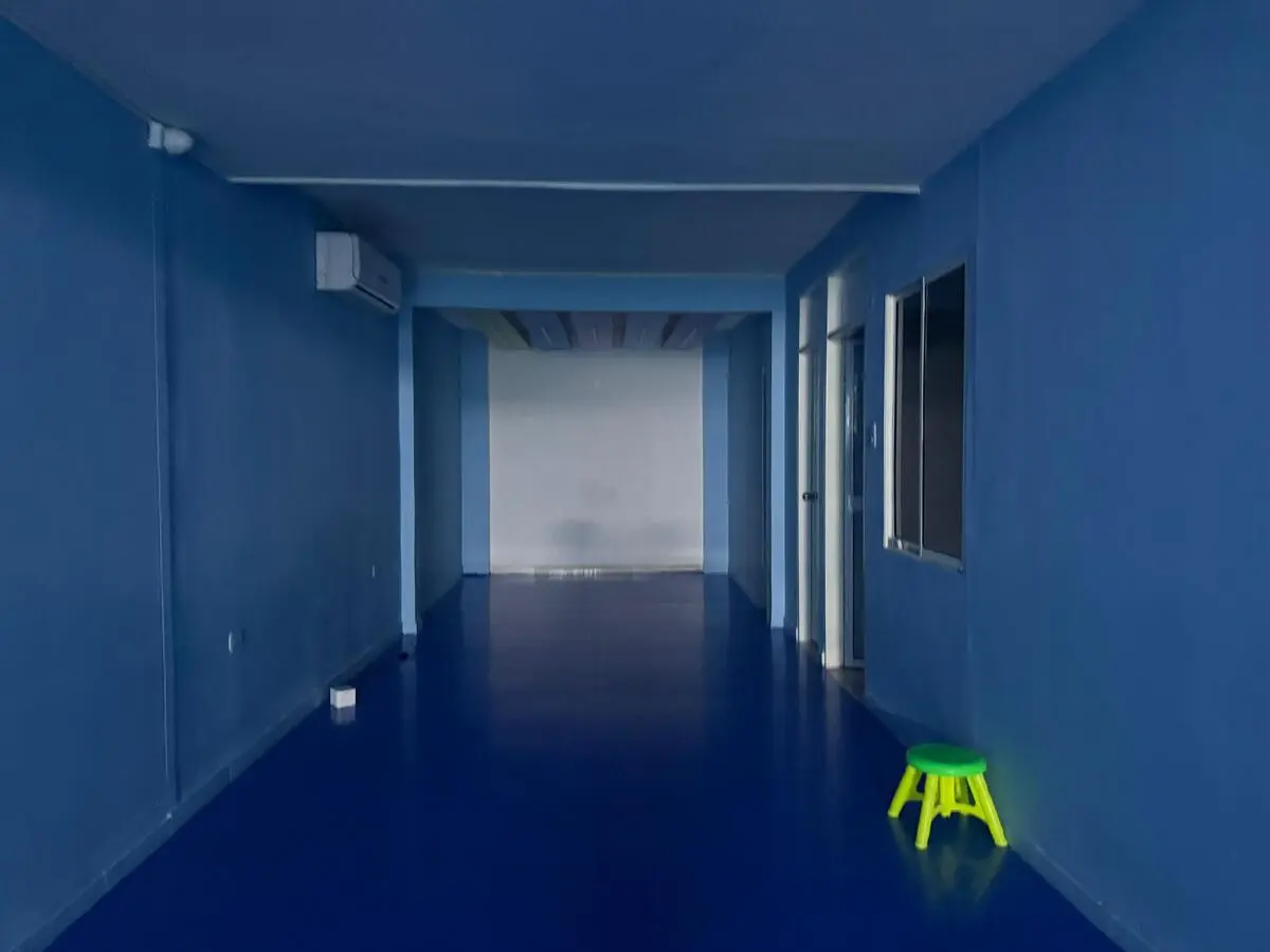 En audios, un grupo de niños acusaron a tres docentes de presuntamente haberlos encerrados en "un cuarto oscuro". 