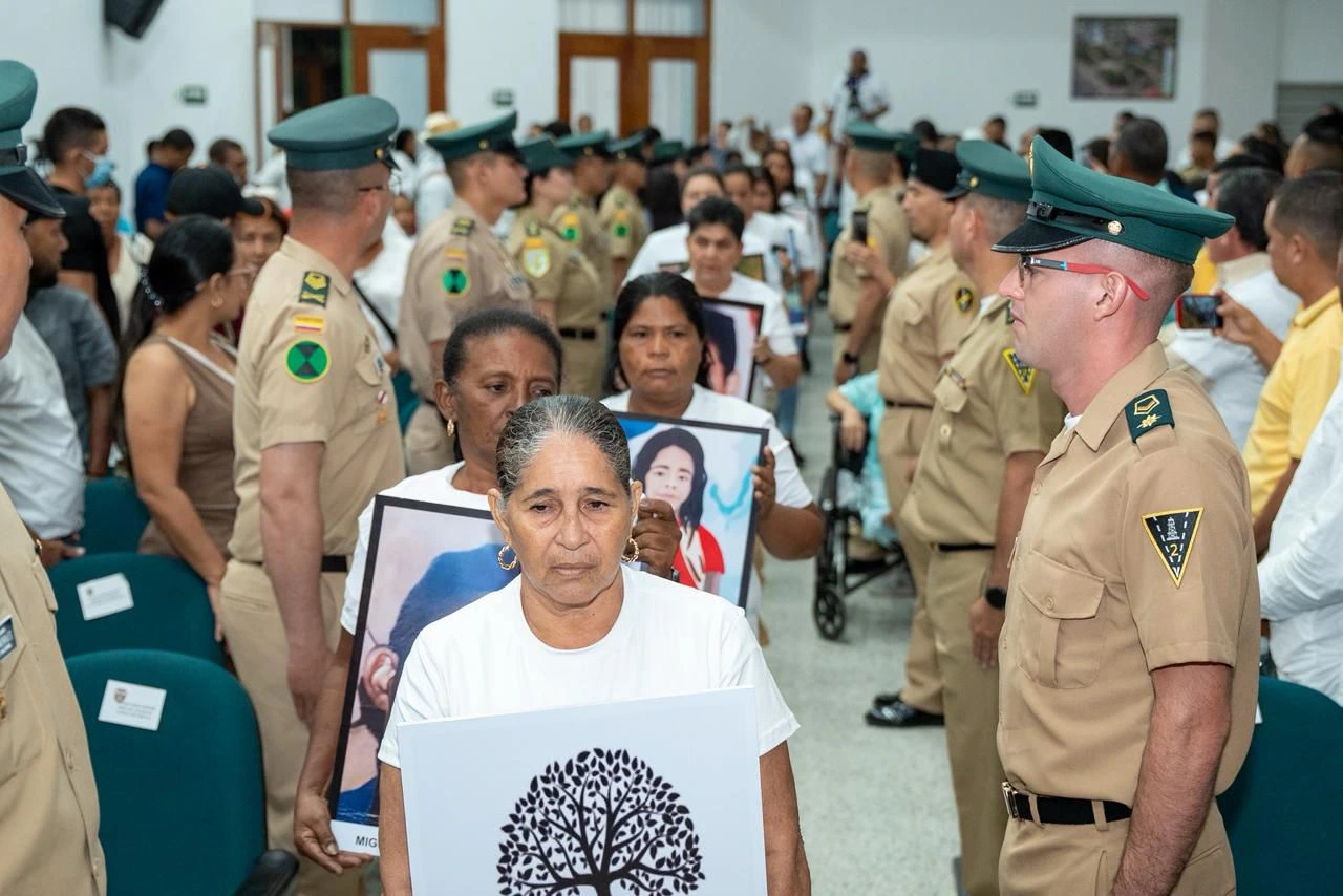 Acto perdón falsos positivos Valledupar ministro Defensa familias víctimas indígenas