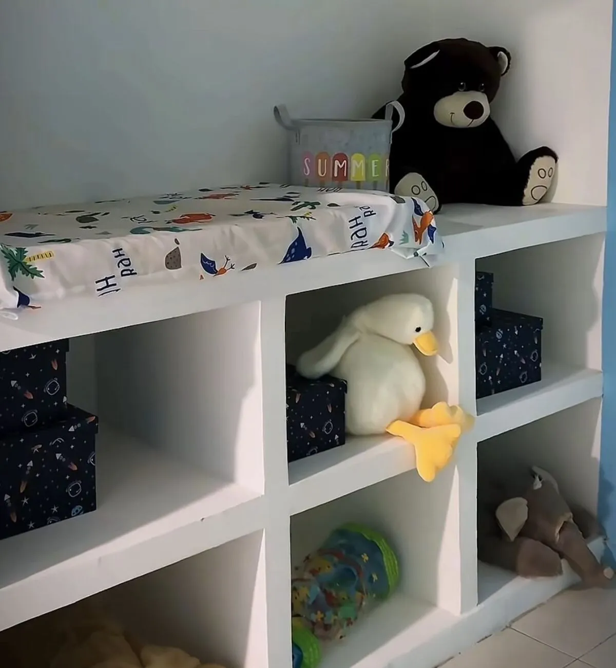 Los niños que fueron encerrados en la bodega presentan temor a la oscuridad y a estar solos. 