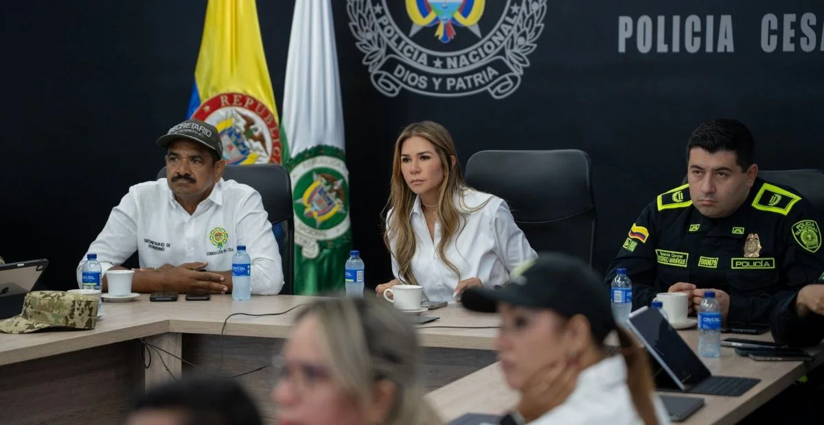 Un Puesto de Mando Unificado (PMU) fue instalado por la gobernadora del Cesar, Elvia Milena Sanjuan, desde el Comando de Policía del departamento. Foto: Gobernación.