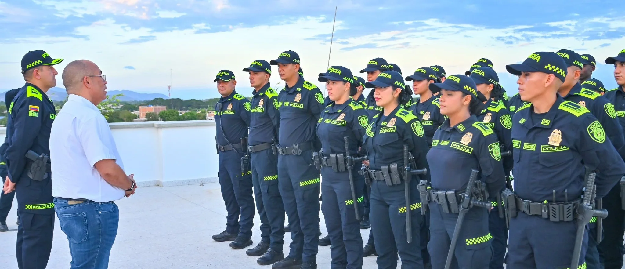 Policía Metropolitana de Valledupar desplegará 800 uniformados en vías, balnearios y zonas de alta afluencia durante Fin de Año. Foto: Alcaldía.