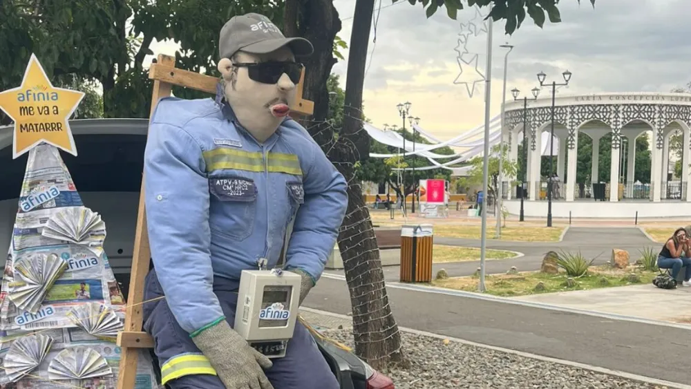 La quema del año viejo es una de las tradiciones más representativas en cada temporada de fin de año.