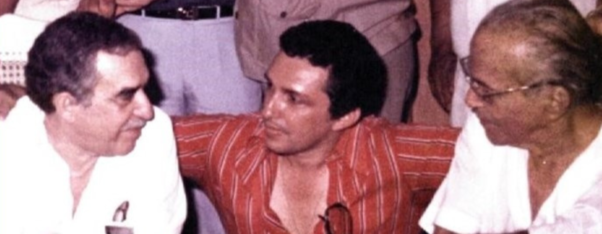 El nobel Gabriel García Márquez en charla con Santander Durán Escalona y Santander Durán Gómez (derecha).