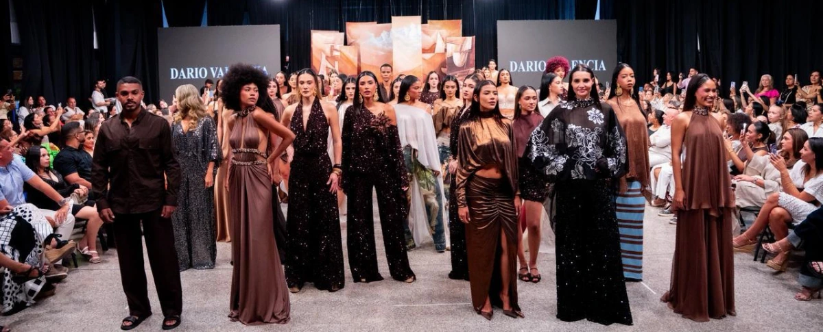 La puesta en escena integró moda, arte y cultura en un escenario que celebró 10 años de propósito social.