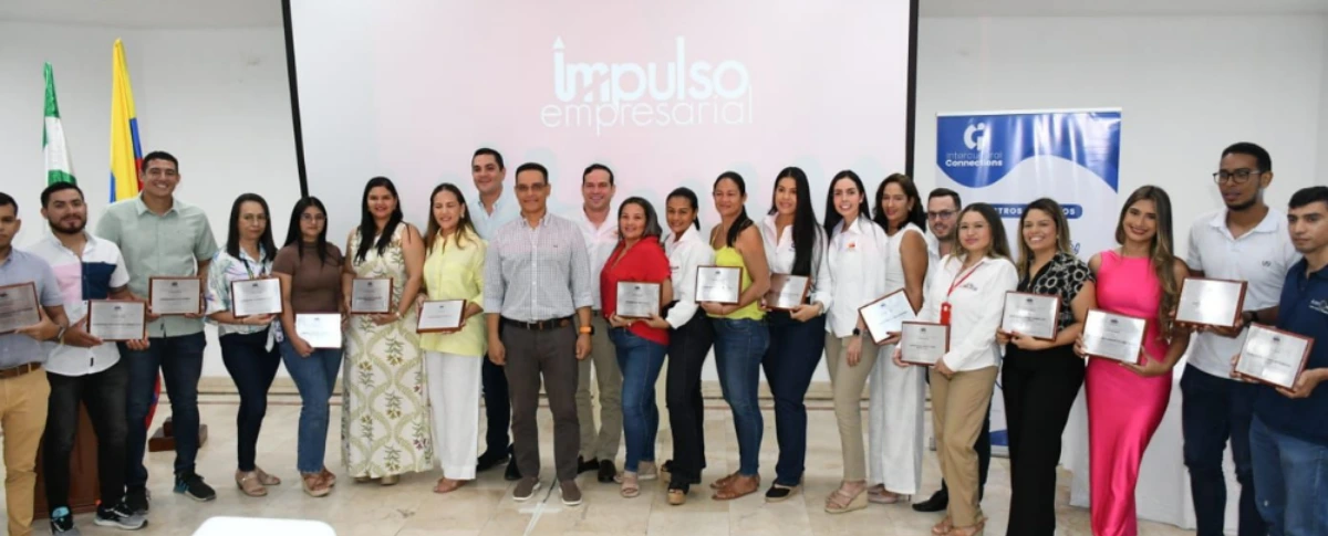 El evento de cierre contó con la presencia de directivos de Comfacesar y representantes de las empresas beneficiarias