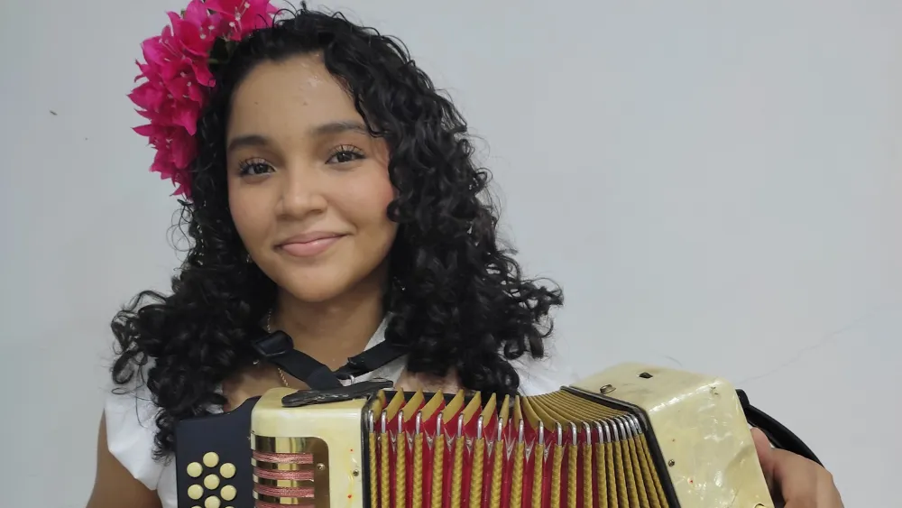 Nickoll Peñaranda Sumalave, ganadora concurso acordeón juvenil