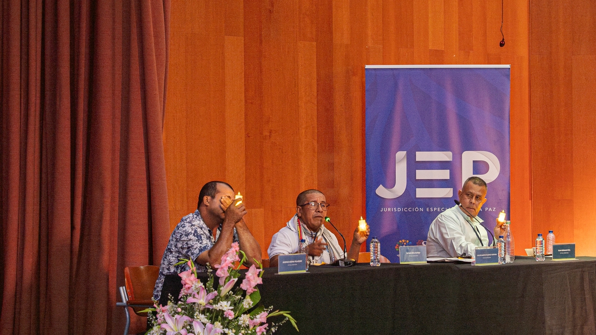 Excomandante Jimmy Guerrero frente a víctimas en audiencia JEP Bucaramanga, reconociendo secuestros del Frente 20 en sur del Cesar.​ Foto: JEP.