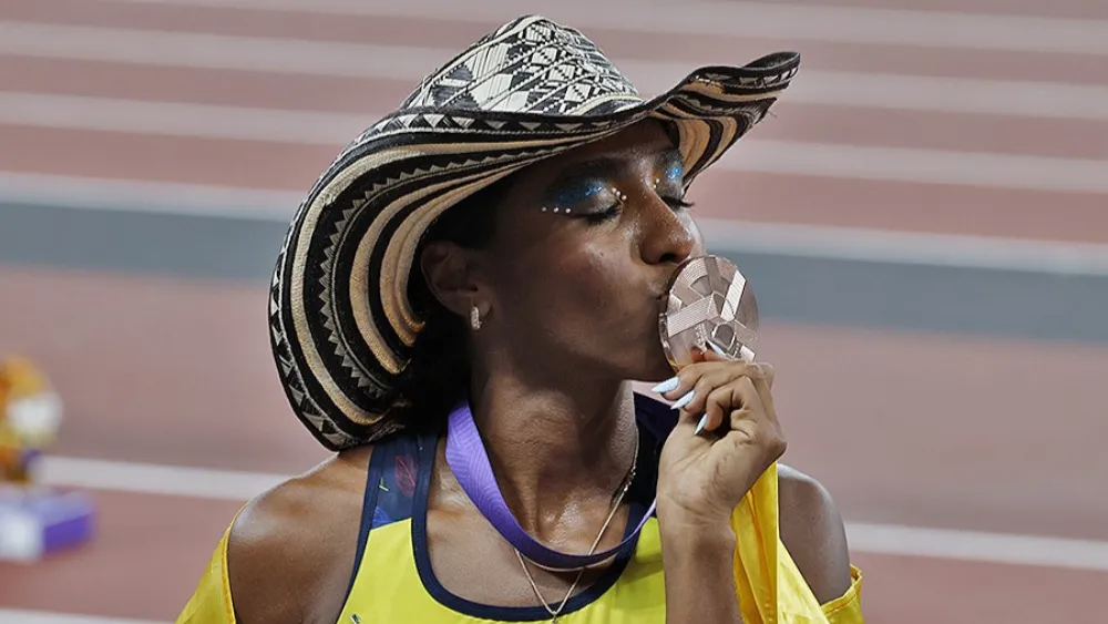 Natalia Linares ganó bronce en el Mundial de Atletismo.