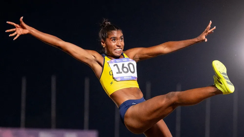 La atleta vallenata se llevó oro, bronce y clasificación al Mundial de Tokio en los Panamericanos Junior de Asunción.