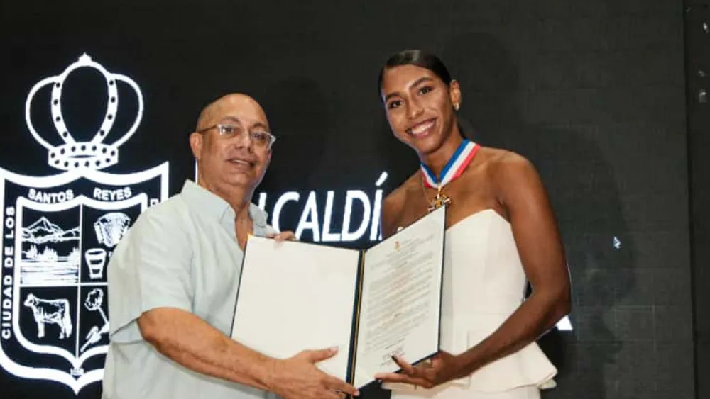 La atleta vallenata fue condecorada como ‘Ciudadana Ejemplar’ en Valledupar.