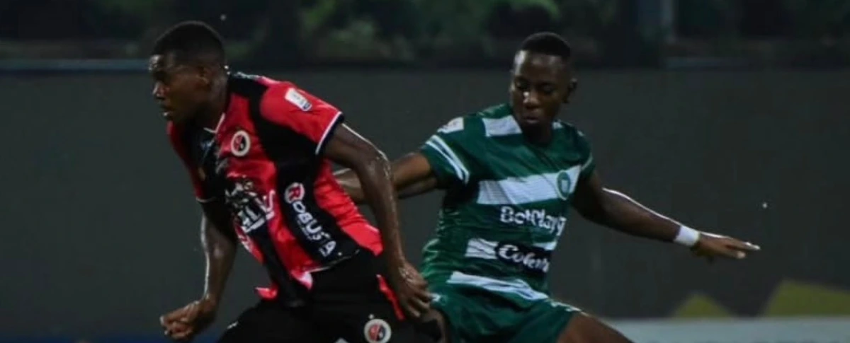 Juan Viveros (derecha) ya había jugado en el Valledupar FC.