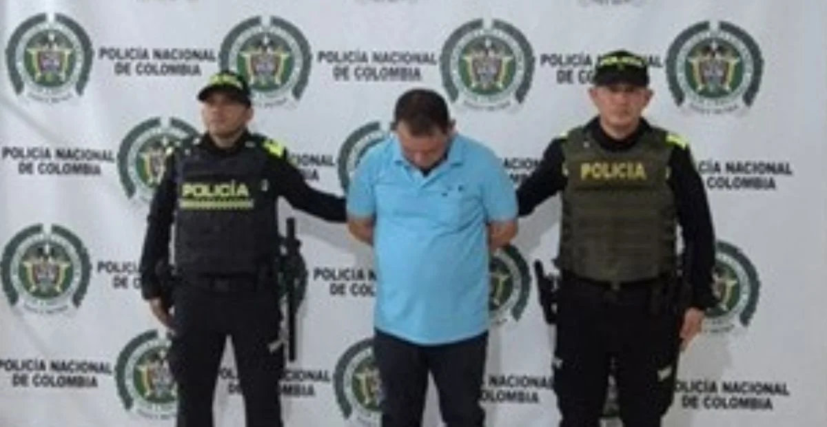 Policía Nacional dejó a disposición de la Fiscalía al conductor capturado por el delito de homicidio culposo tras la muerte del menor en Manaure. Foto: Policía.