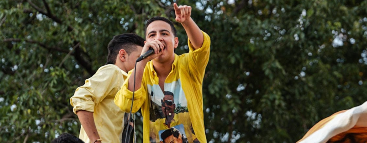 Martín Elías Díaz Jr. durante la caravana en Valledupar. FOTO: JESÚS OCHOA/ EL PILÓN.