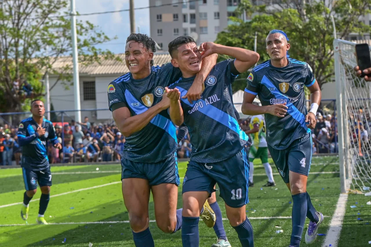 Odacir Pérez marcó un doblete en la victoria del Equipo Azul en la cancha de Las Flores. Foto: Richard Dangond