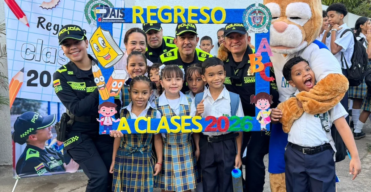 La Policía Metropolitana de Valledupar realizó el lanzamiento oficial de la estrategia ‘Regreso a Clases 2026’. Foto: Policía.