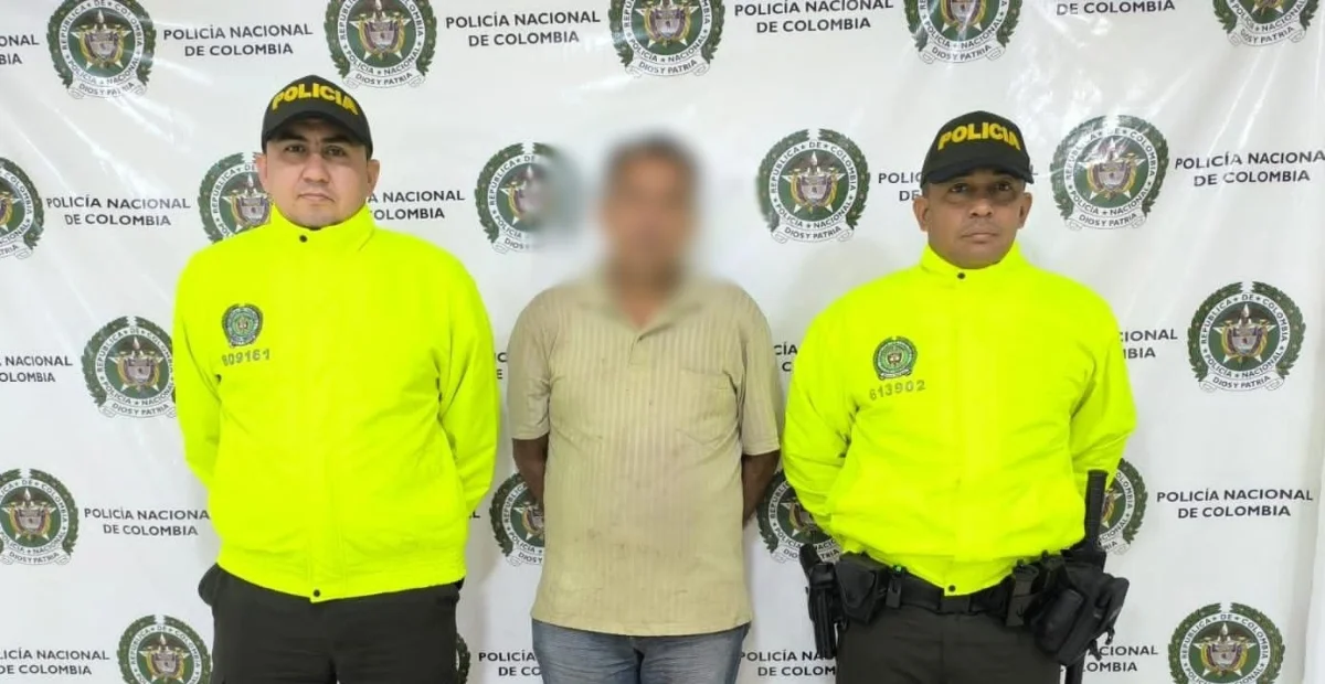 El capturado fue puesto a disposición de la Fiscalía tras un operativo realizado en zona rural de La Jagua de Ibirico. Foto: Policía.