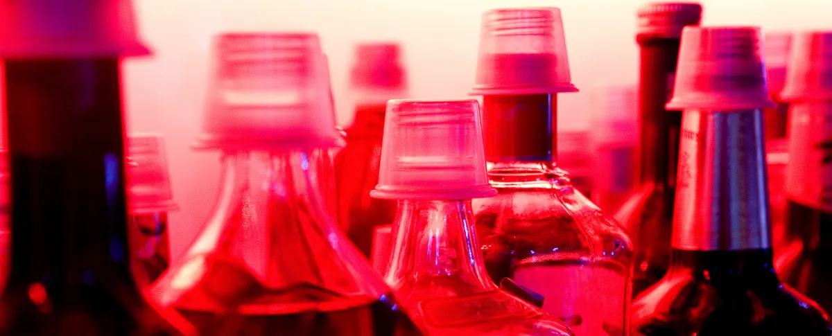 Entre las disposiciones adoptadas en el marco de la emergencia económica se encuentra el ajuste en la carga tributaria sobre los licores.