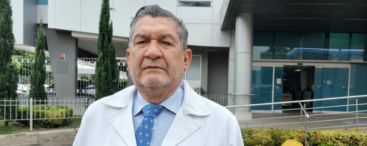 Rafael Zabaleta, el oncólogo que dedicó más de 30 años al Hospital Rosario Pumarejo