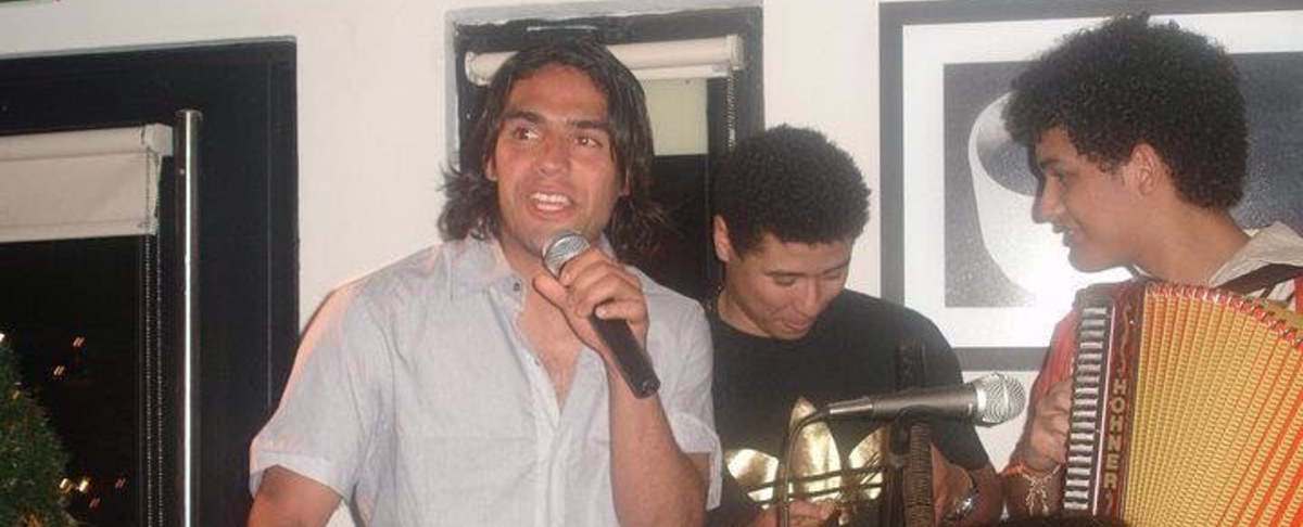 Radamel Falcao García y el músico Yin López en Buenos Aires.