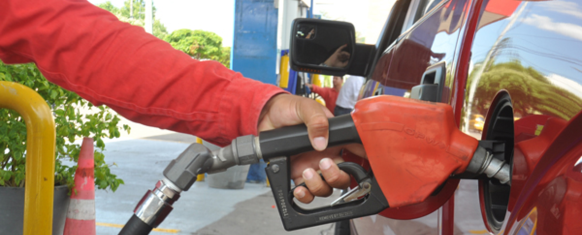 Esta es la fecha en que comenzará a bajar el precio de gasolina, según Gobierno