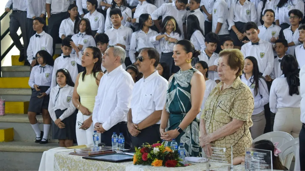 El colegio Colombo Inglés de Valledupar recibió la certificación EFQM otorgada por la Fundación Colombia Excelente.